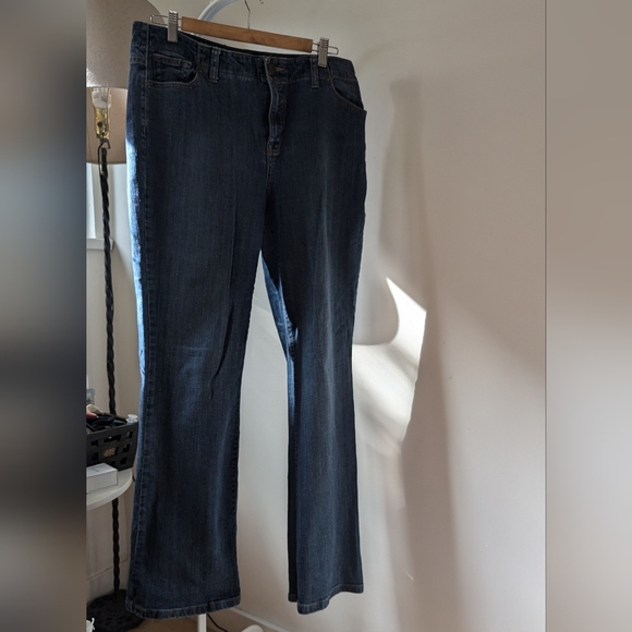 Land's End Boot-cut Jeans, size 12 - Picture 2 of 6